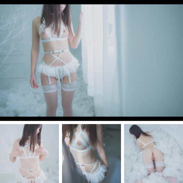 Yuzuki (柚木) in sexy white underwear